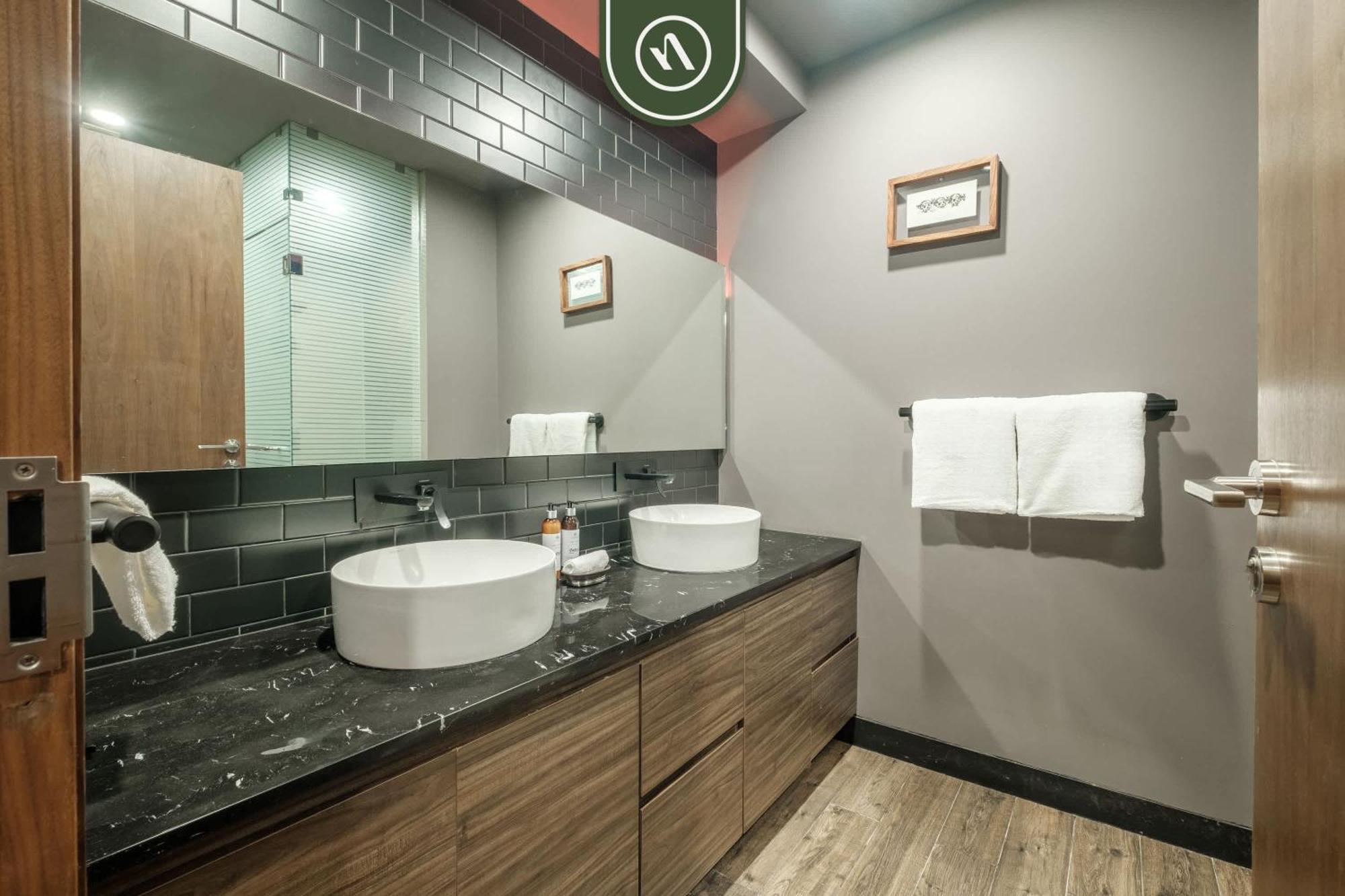 2 Bedroom Penthouse In Roma - Private Rooftop Garden * Mexico City